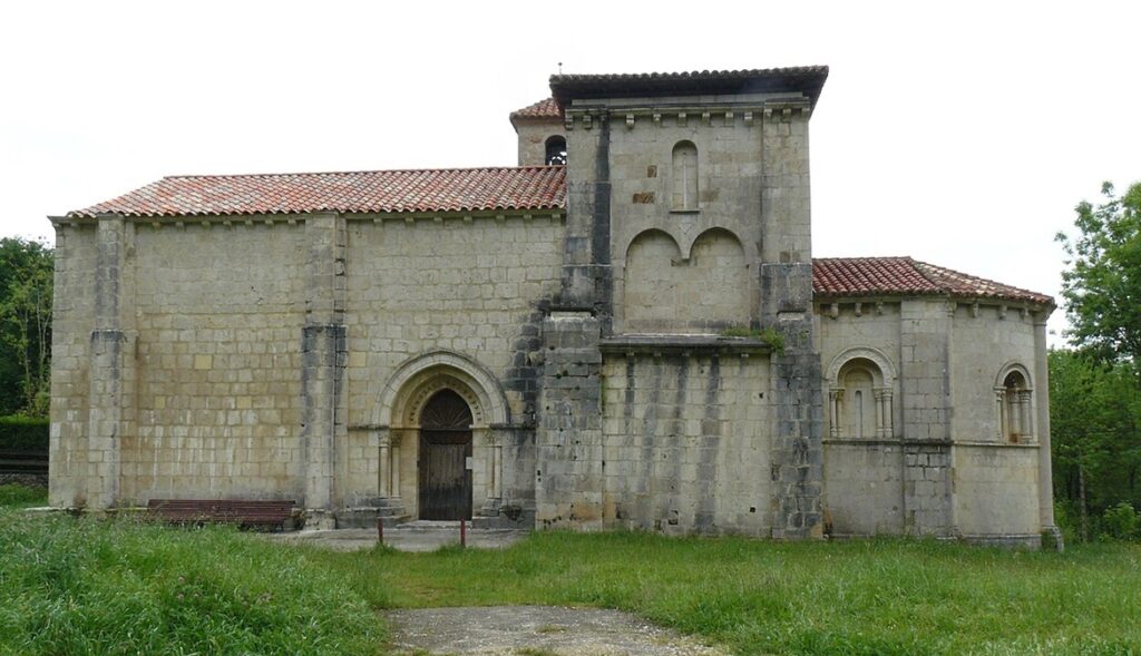 La iglesia de Santa María de Siones es un ejemplo claro del románico tan espectacular que hay en Las Merindades burgalesas