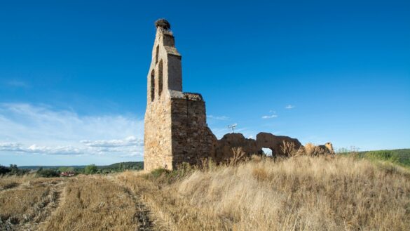 Iglesia de Santa Bárbara en Cabañas de Tera, Zamora