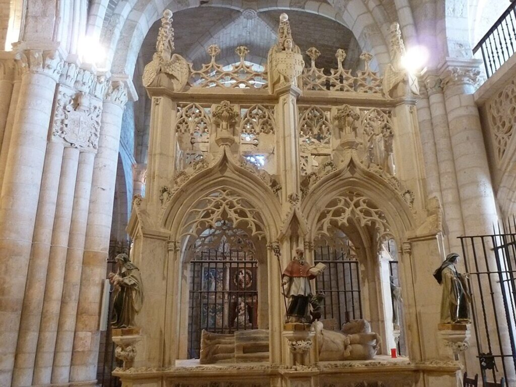 Precioso baldaquino del Monasterio de San de Ortega