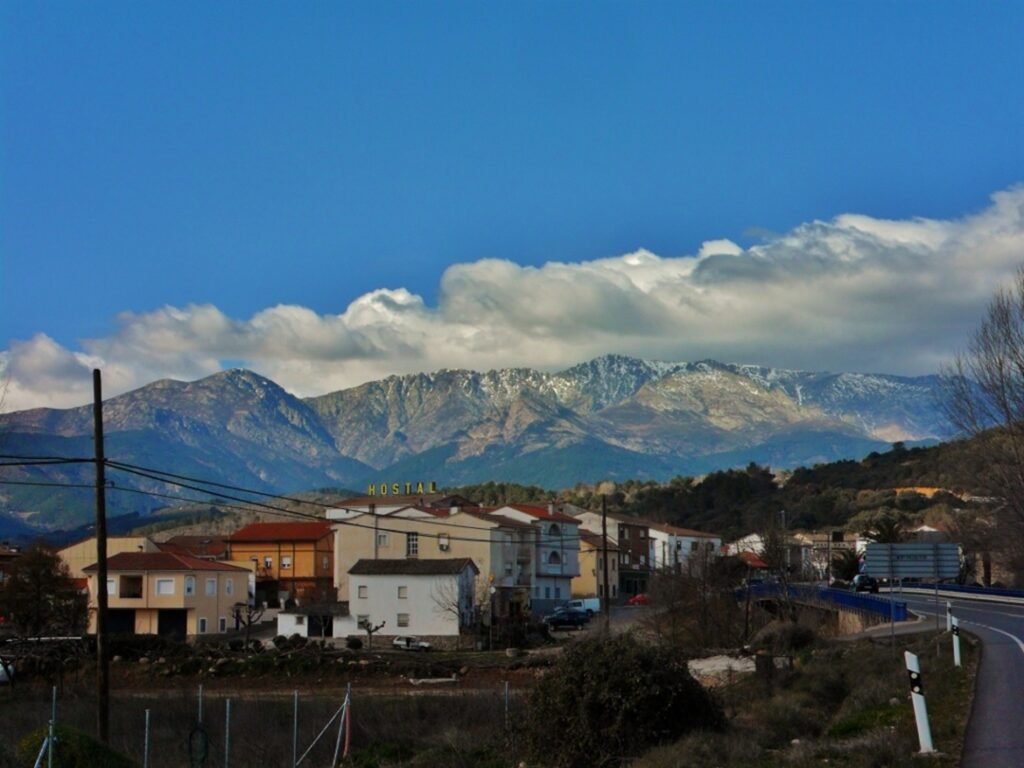 Vista de la localidad de Ramacastañas